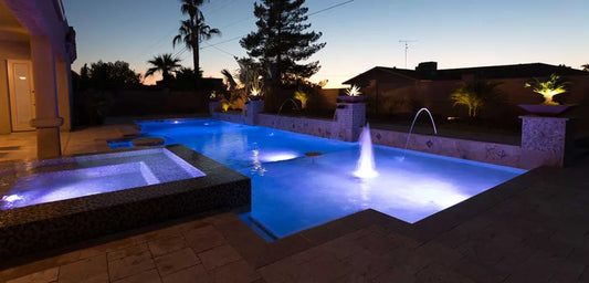 Hvilken poolbelysning er egnet til en overjordisk pool?