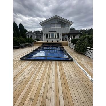 Elegant pooltak Sydney med transparent glaslock för pool, ger flexibilitet och skydd