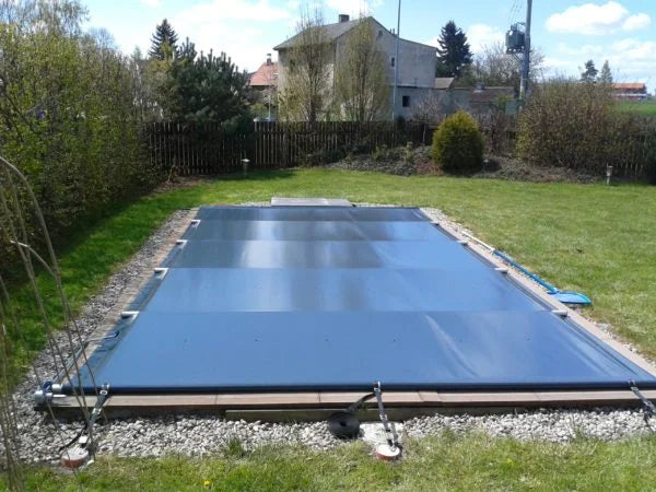 Uima-altaan peite