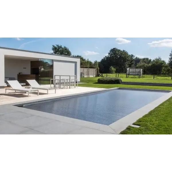 Modern AquaTop pool med extern motor, 60x14mm, blå kakel och grå kanter