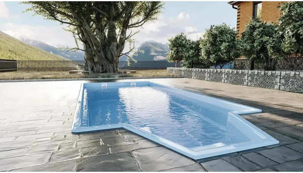 Glasfiberpool Grenada med intressant form, bekväma sittplatser och ljusblått vatten