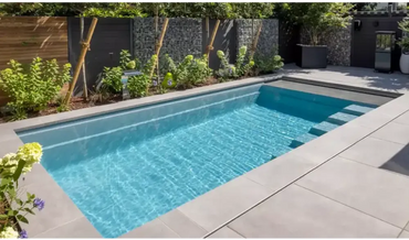 Leisurepools Linear -allas – tyylikäs muotoilu, kirkas sininen vesi
