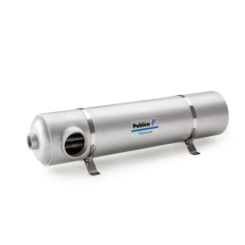 Pahlen Maxi-Flo Titanium MFT Bergvärme silver cylindrisk titanvattenfilter med gängad inkoppling och ribbad meshöppning för bästa möjliga värmeöverföring