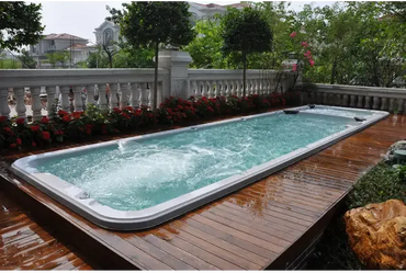 PassionSpa Aquatic 6 -swimspa-allas – turkoosi vesi, puuterassi