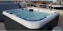 PassionSpa Relax -poreallas – Pure Collection, valkoinen ja musta, kupliva vesi, sininen vesi