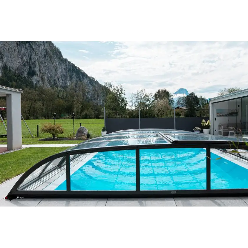 Pooltak Dallas 3x6 i klar kanalplast över blå pool