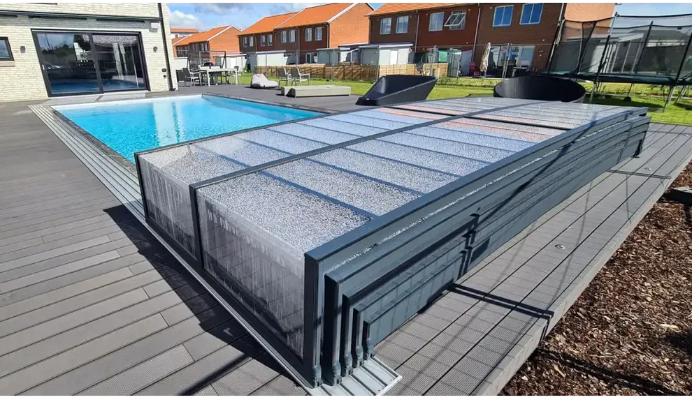 Pooltak Icon med sarg klarplast i antracit, modern grå med genomskinliga paneler