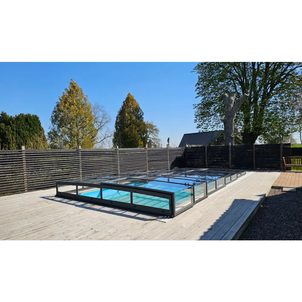 Modern glashägnad pool med pooltak icon kit, rektangulär med glasöverdrag och svart ram