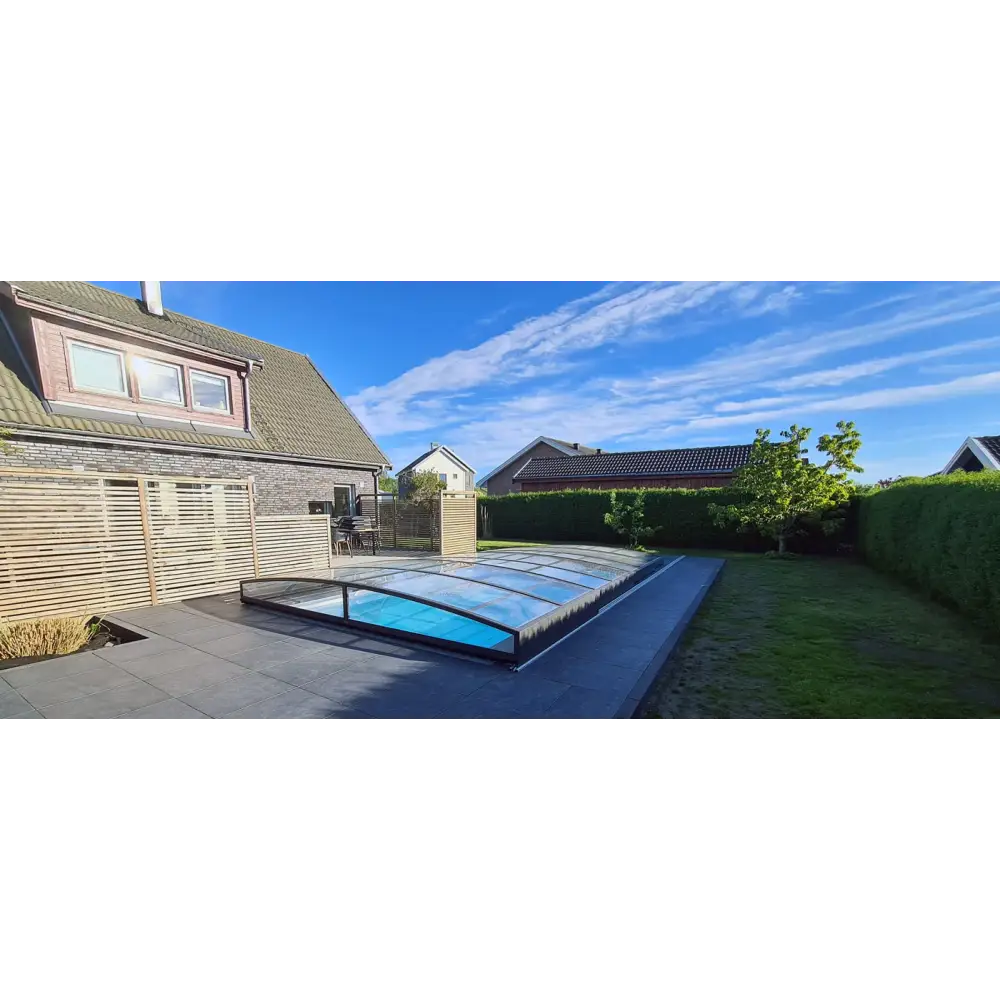 Blått glas Pooltak Sydney 4x7 med svart ram, enkelskena antracit