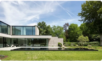 Modern minimalist hus vid ovanmark PP pool med 20mm skimmer