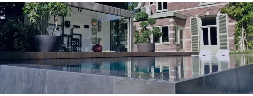 Modern ovanmark PP pool med infinitykant och 20mm skimmer