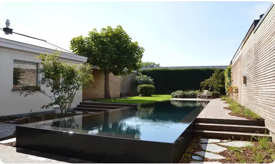 Snygg rektangulär Infinitykant ovanmark PP pool med 20mm skimmer och svart glansig yta