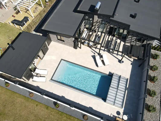 Pooltime Exclusive -PP-allas, 12 mm – 3 x 6 x 1,5 m, suorakulmainen muoto, kirkas sininen vesi, tummanharmaa allaskate