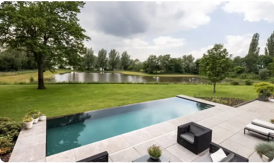 Pooltime Exclusive Infinity -allas – turkoosi vesi, mustat laatat