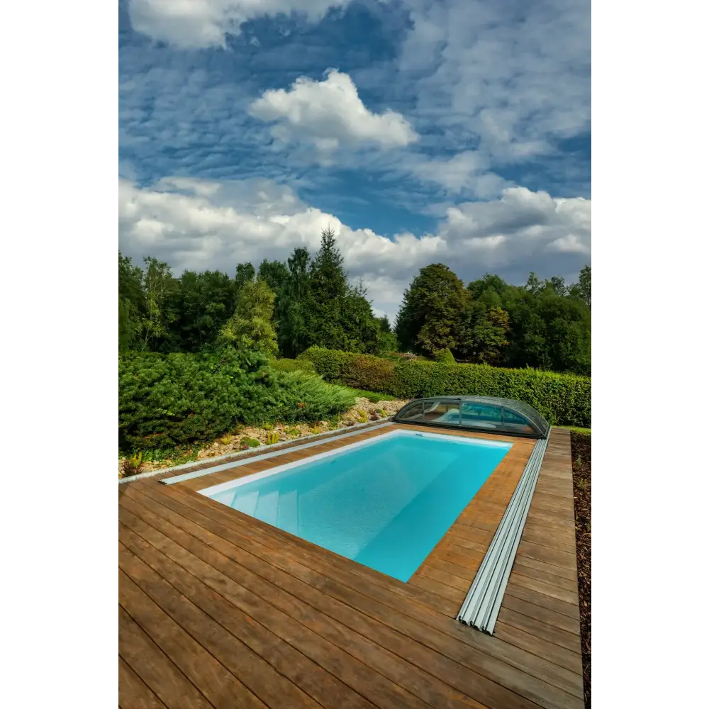 Rektangulär Thermopp poolpaket Qbig med klart blått vatten och glastak