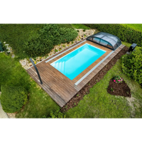 Rektangulär ThermoPP Poolpaket QBig 3×7 med klart blått vatten, trädeck och glastak